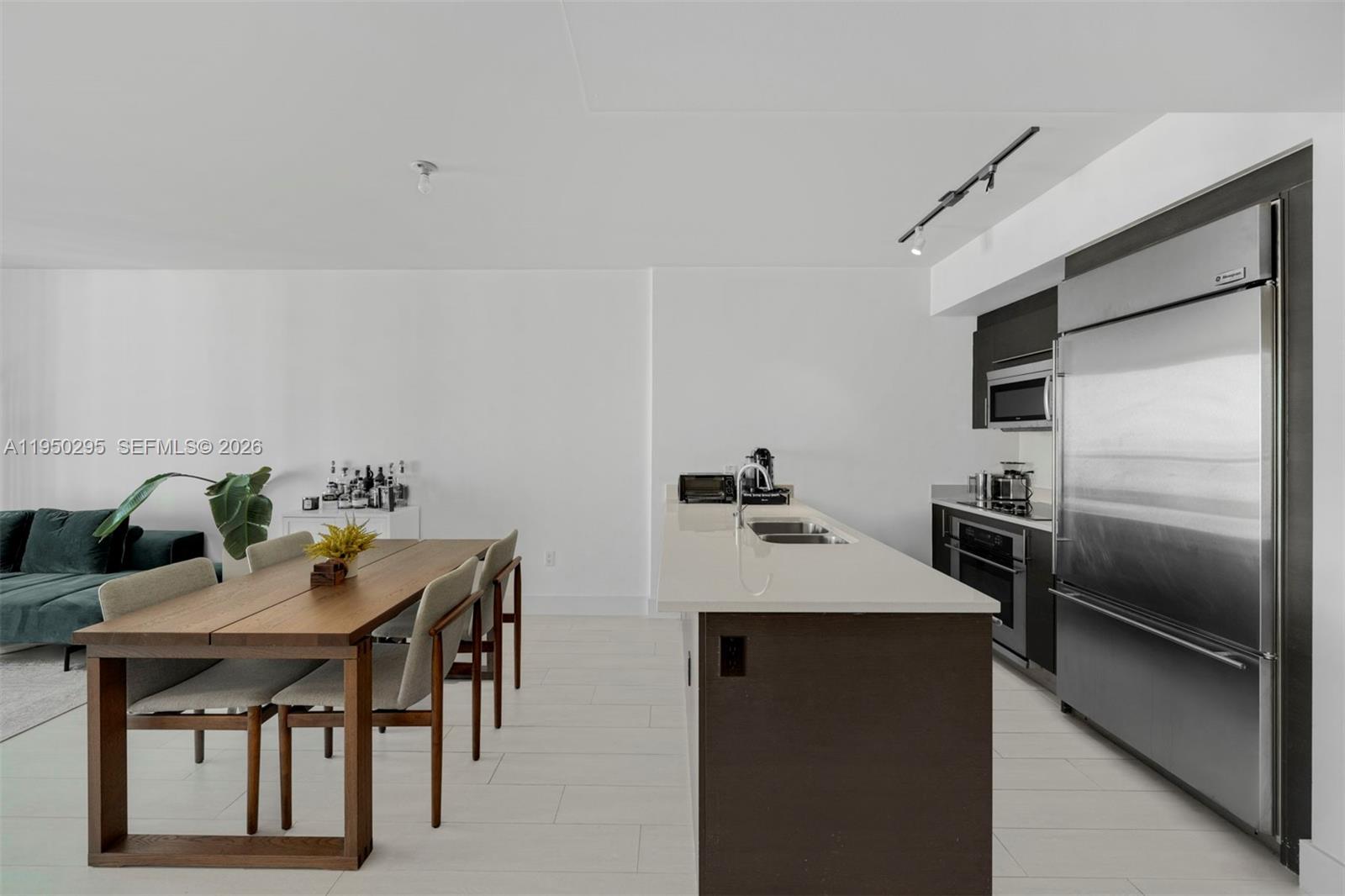 500 Brickell Ave #2800, Miami FL 33131