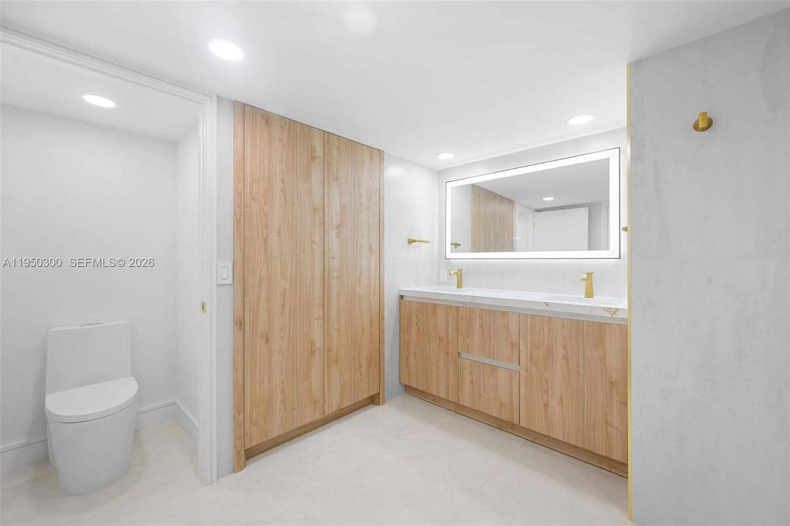 2200 S Ocean Ln #2204, Fort Lauderdale FL 33316