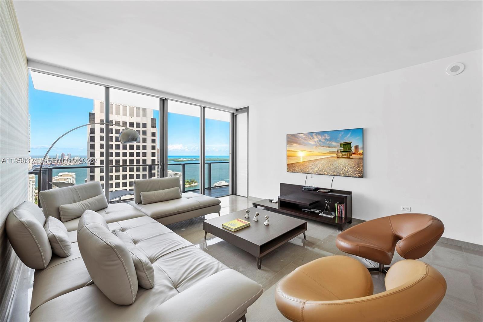 68 SE 6th St #3703, Miami FL 33131