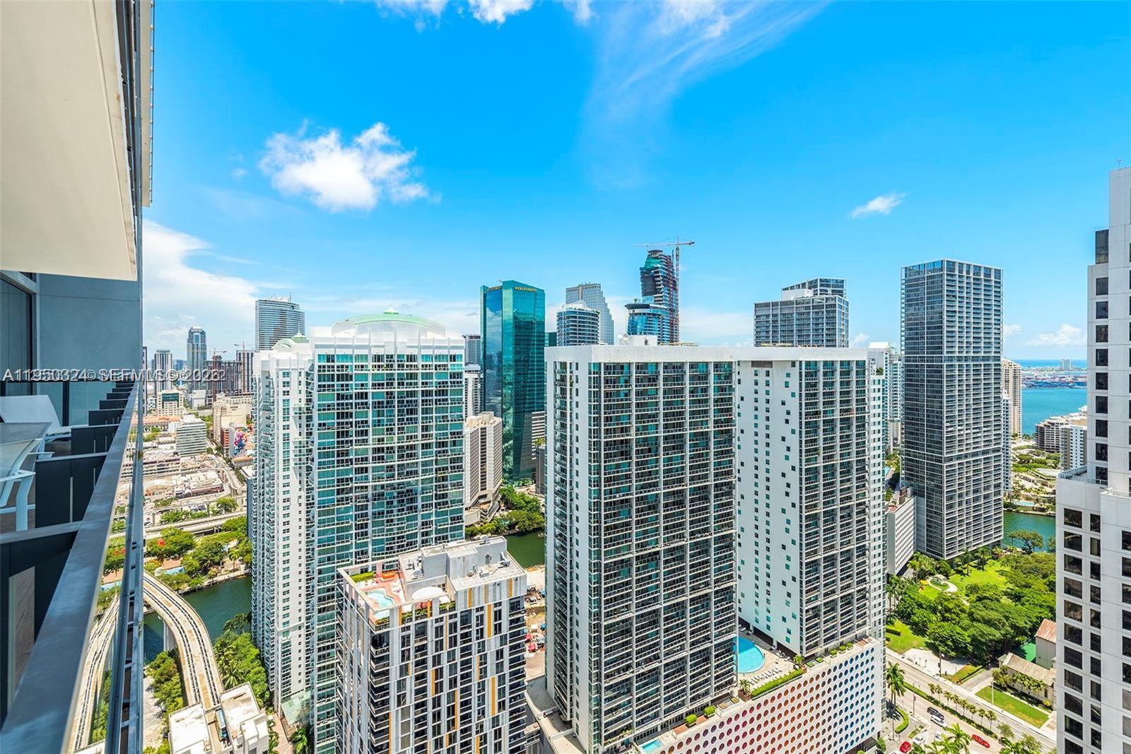 68 SE 6th St #3703, Miami FL 33131