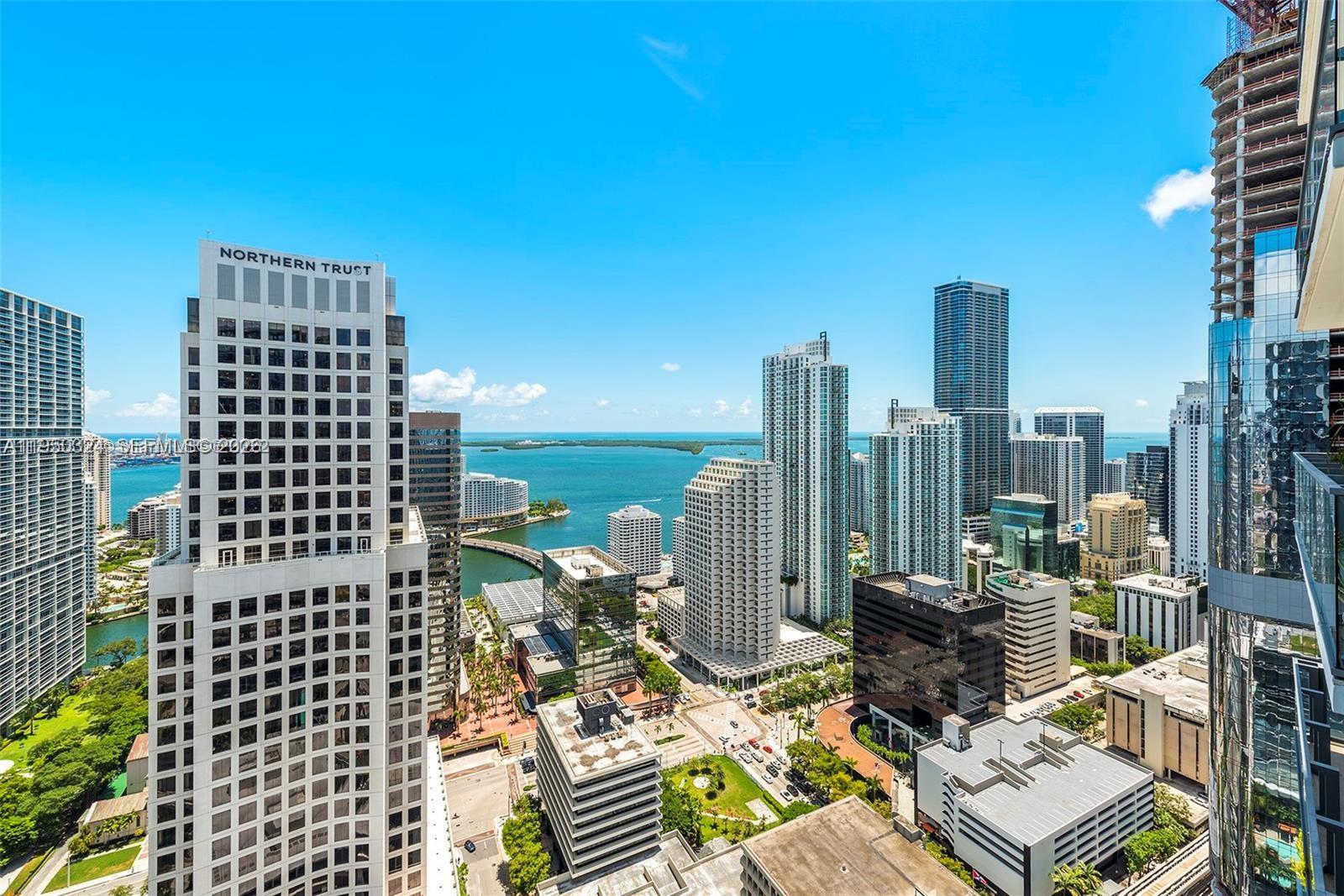 68 SE 6th St #3703, Miami FL 33131