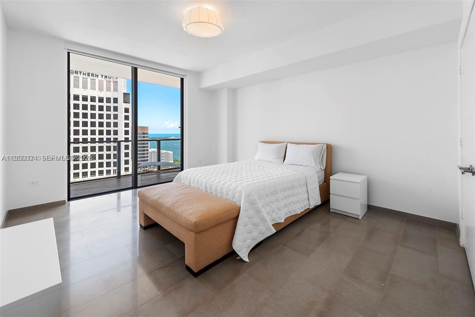 68 SE 6th St #3703, Miami FL 33131