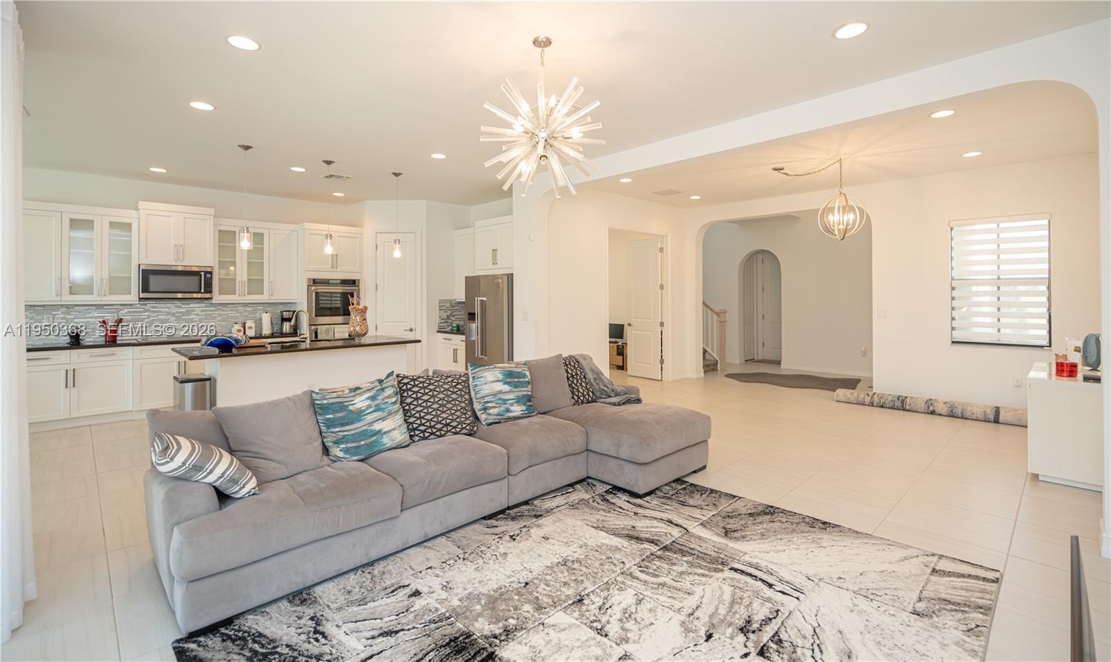 11824 SW 13th Ct, Pembroke Pines FL 33025