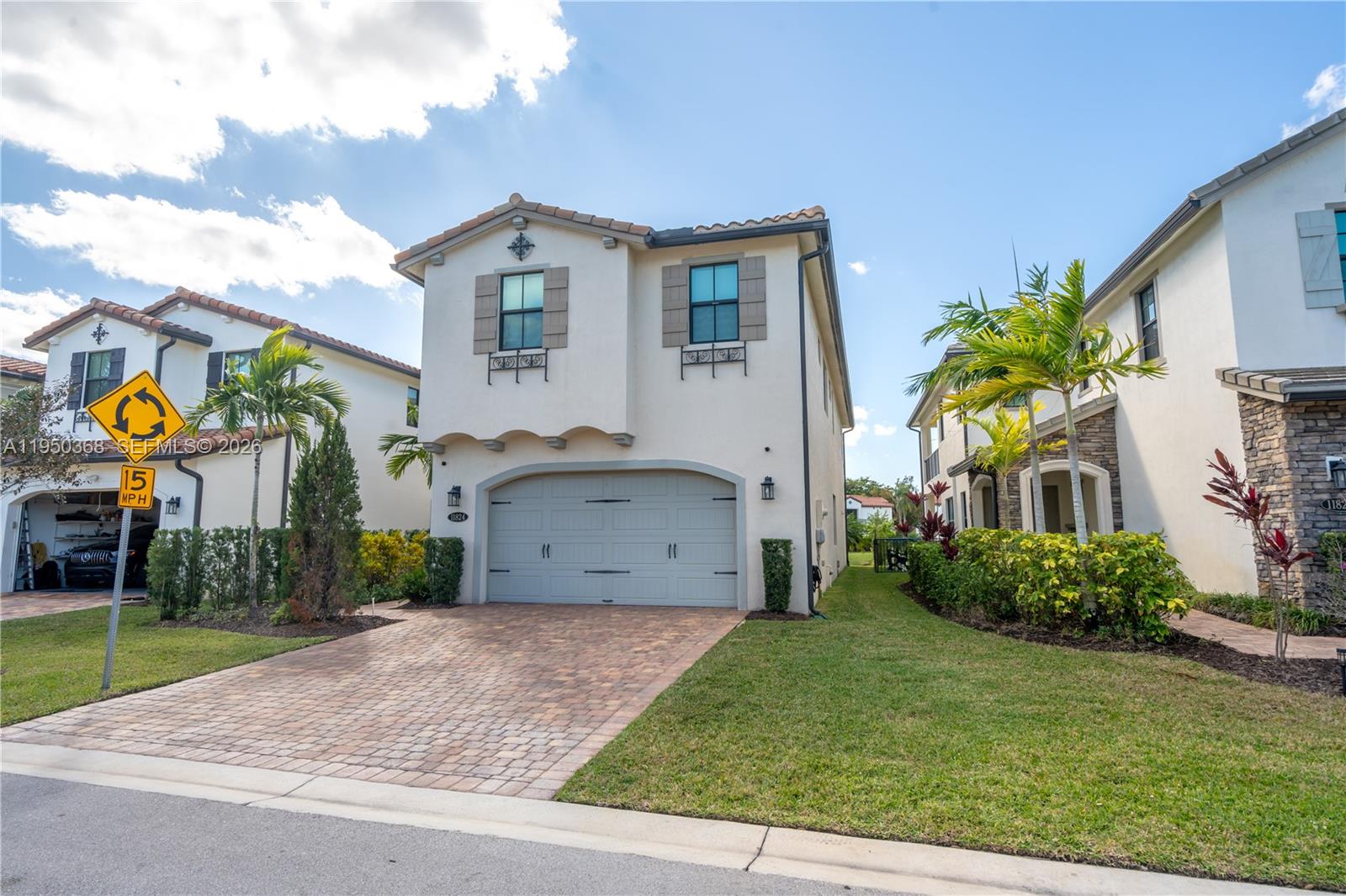 11824 SW 13th Ct, Pembroke Pines FL 33025