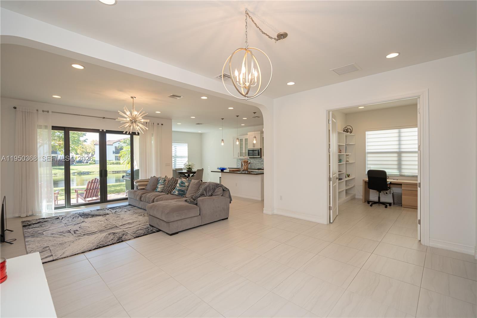 11824 SW 13th Ct, Pembroke Pines FL 33025