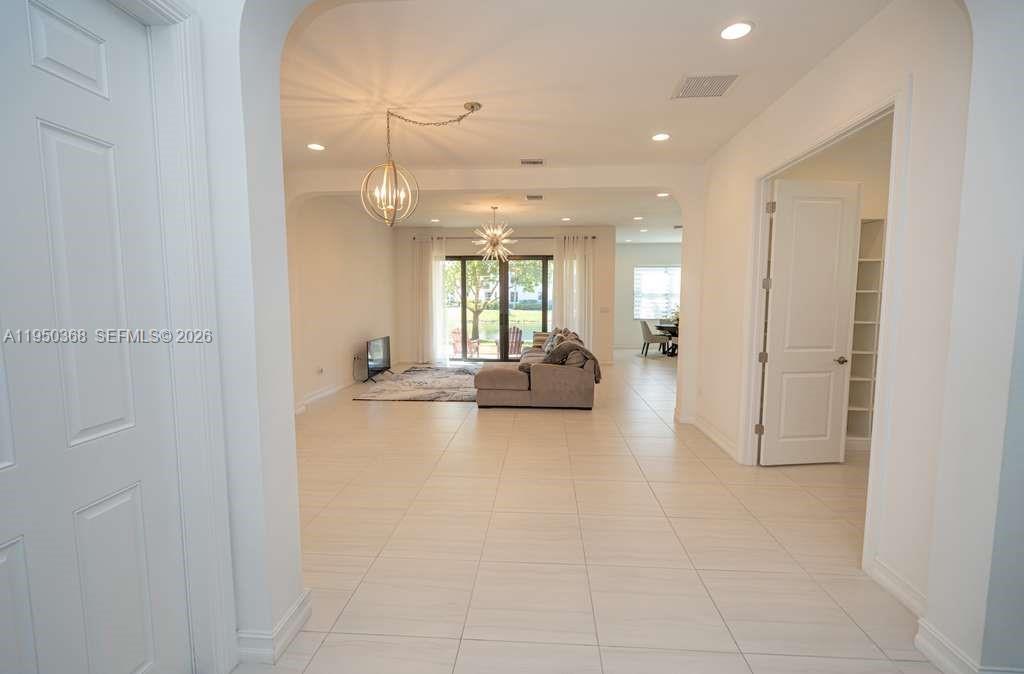 11824 SW 13th Ct, Pembroke Pines FL 33025