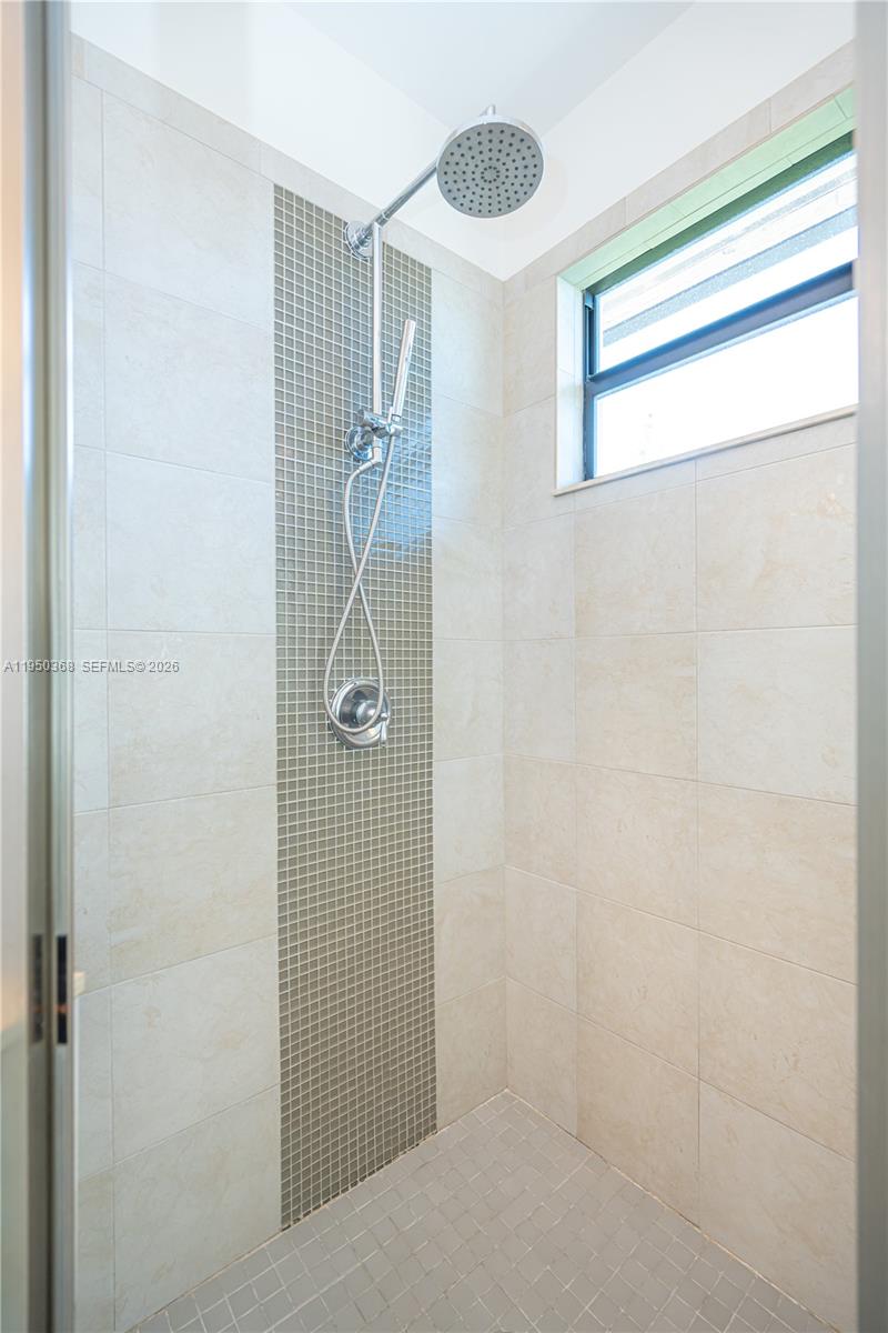 11824 SW 13th Ct, Pembroke Pines FL 33025