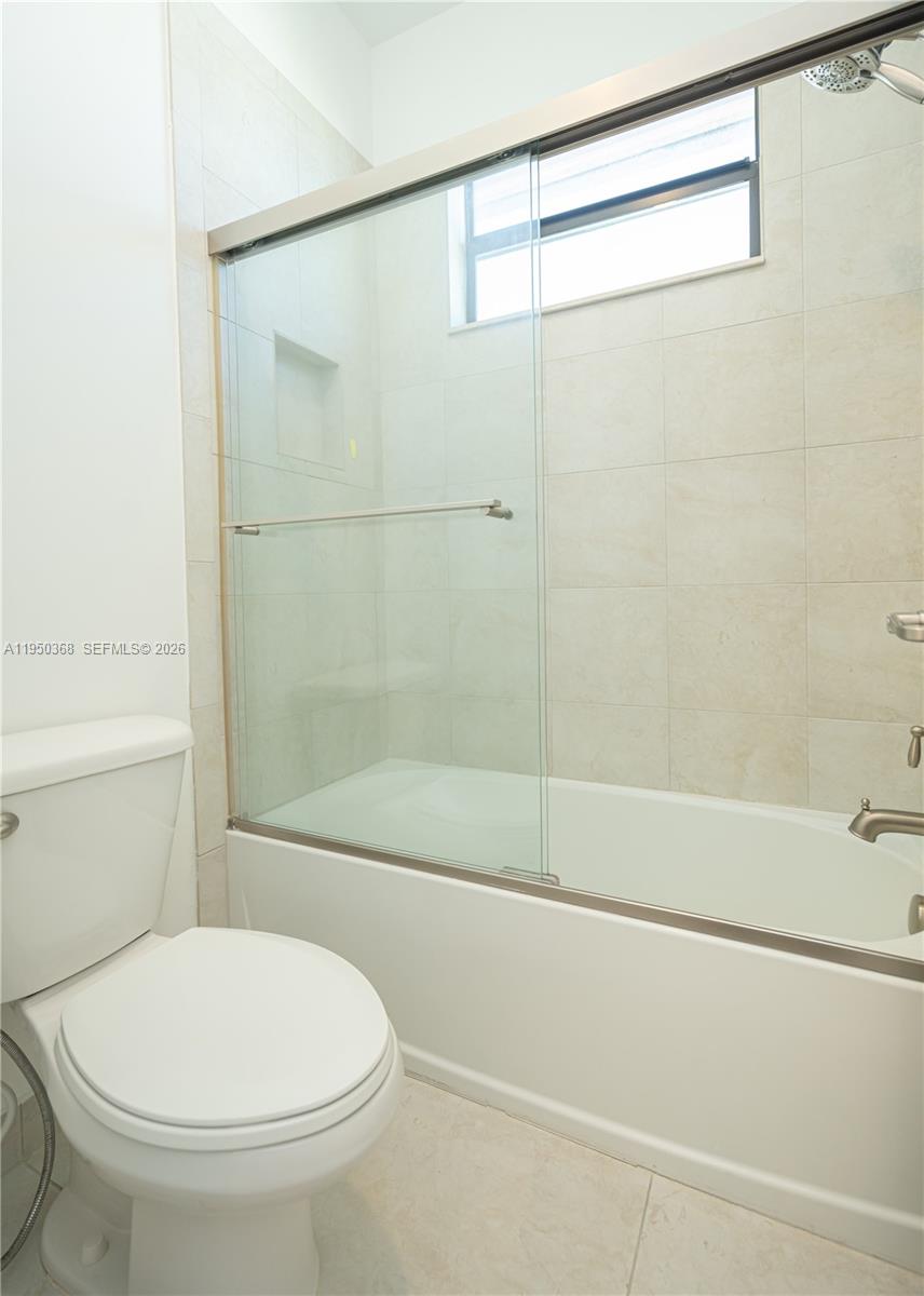 11824 SW 13th Ct, Pembroke Pines FL 33025