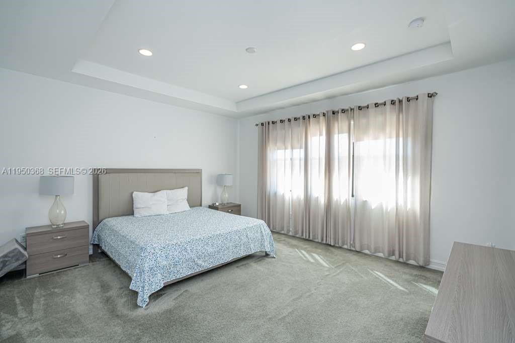 11824 SW 13th Ct, Pembroke Pines FL 33025