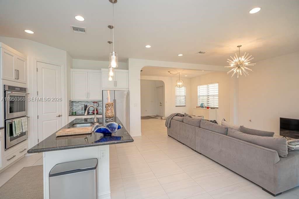 11824 SW 13th Ct, Pembroke Pines FL 33025