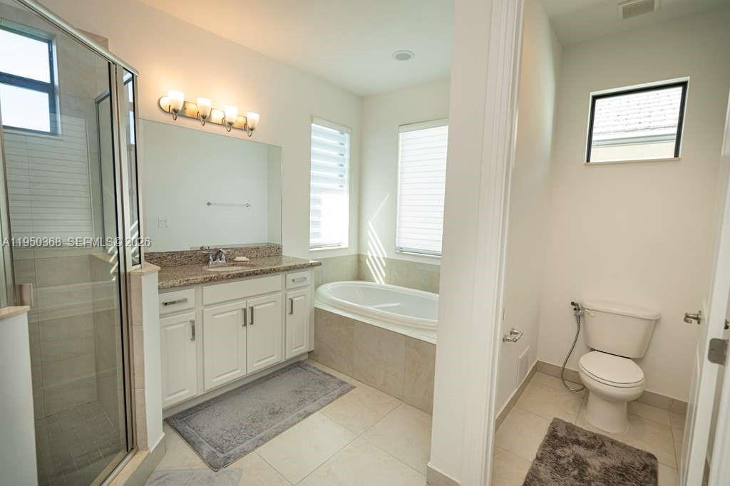 11824 SW 13th Ct, Pembroke Pines FL 33025