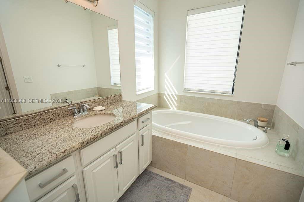 11824 SW 13th Ct, Pembroke Pines FL 33025