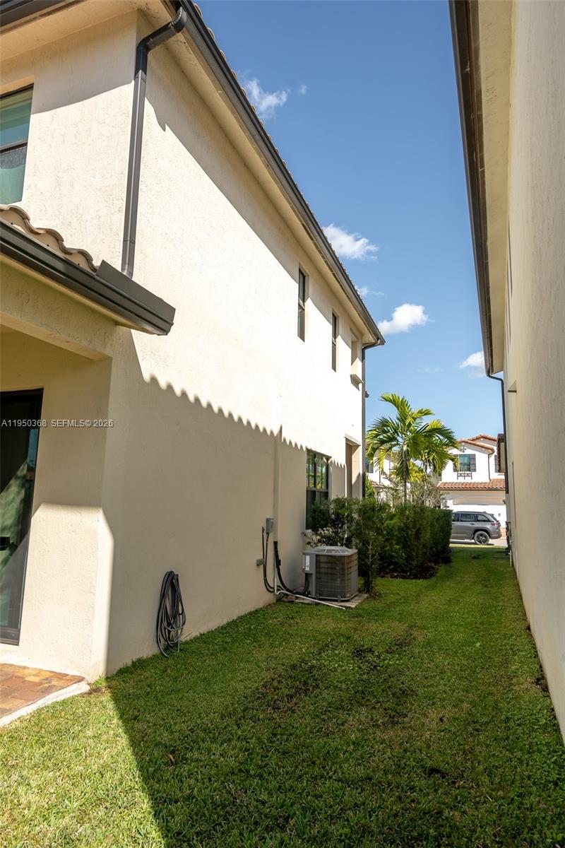 11824 SW 13th Ct, Pembroke Pines FL 33025