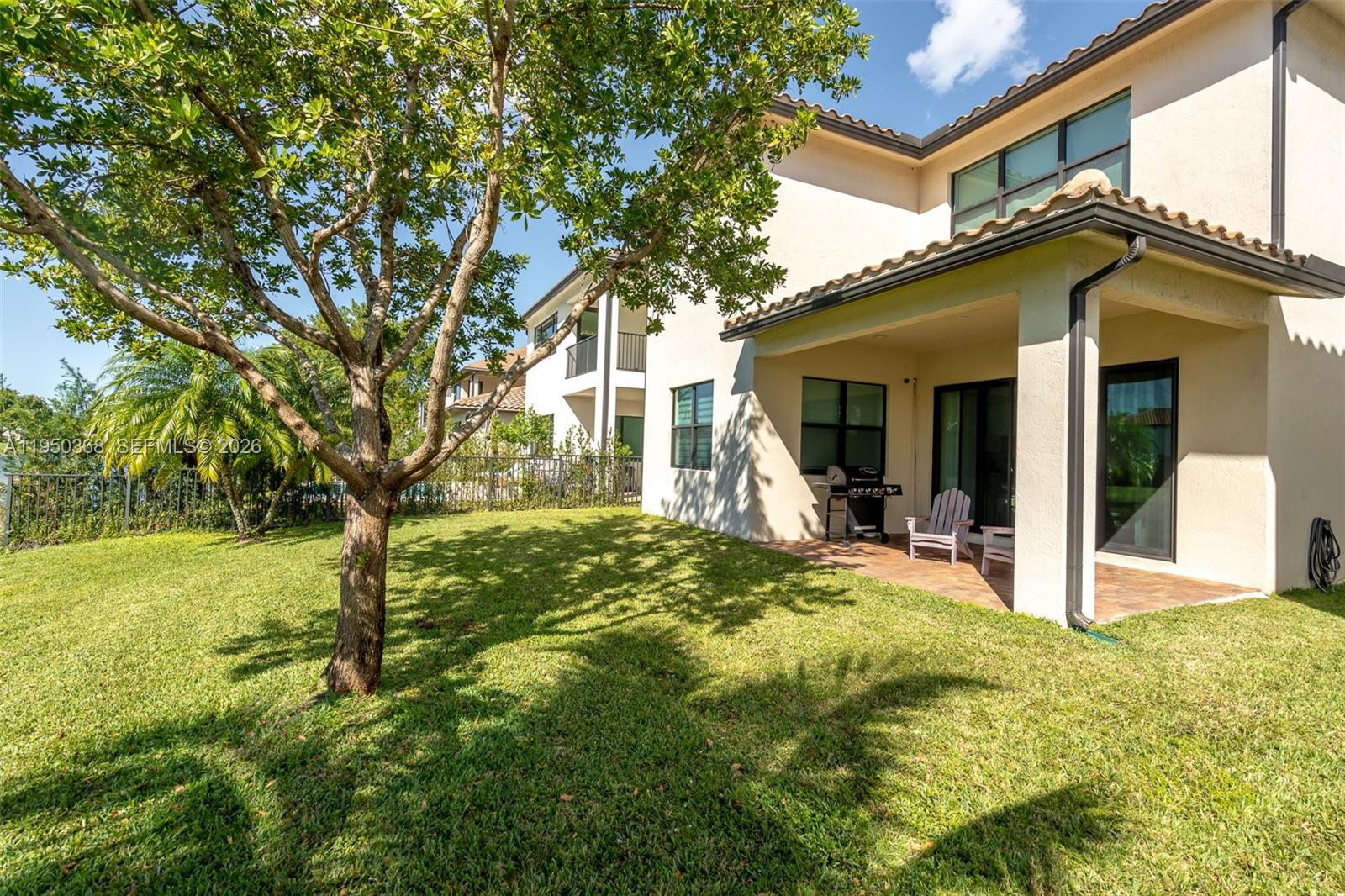11824 SW 13th Ct, Pembroke Pines FL 33025
