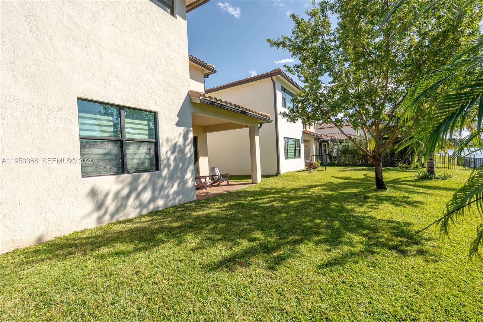 11824 SW 13th Ct, Pembroke Pines FL 33025
