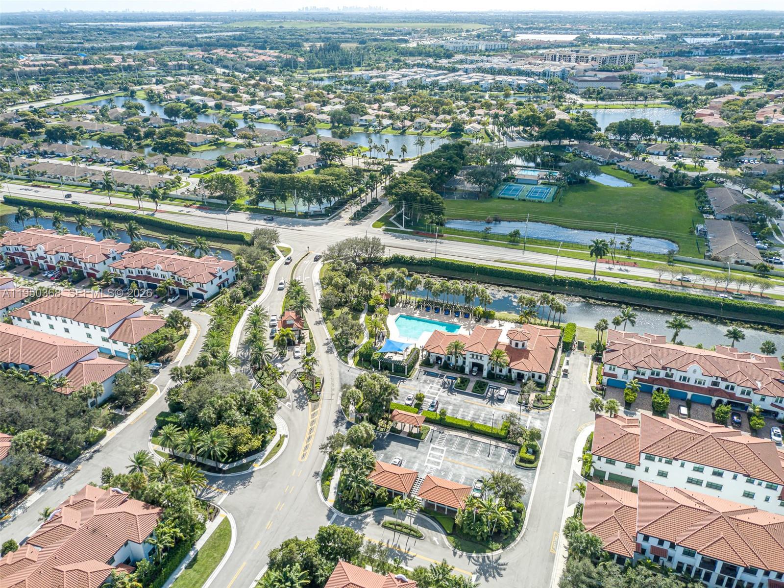 11824 SW 13th Ct, Pembroke Pines FL 33025