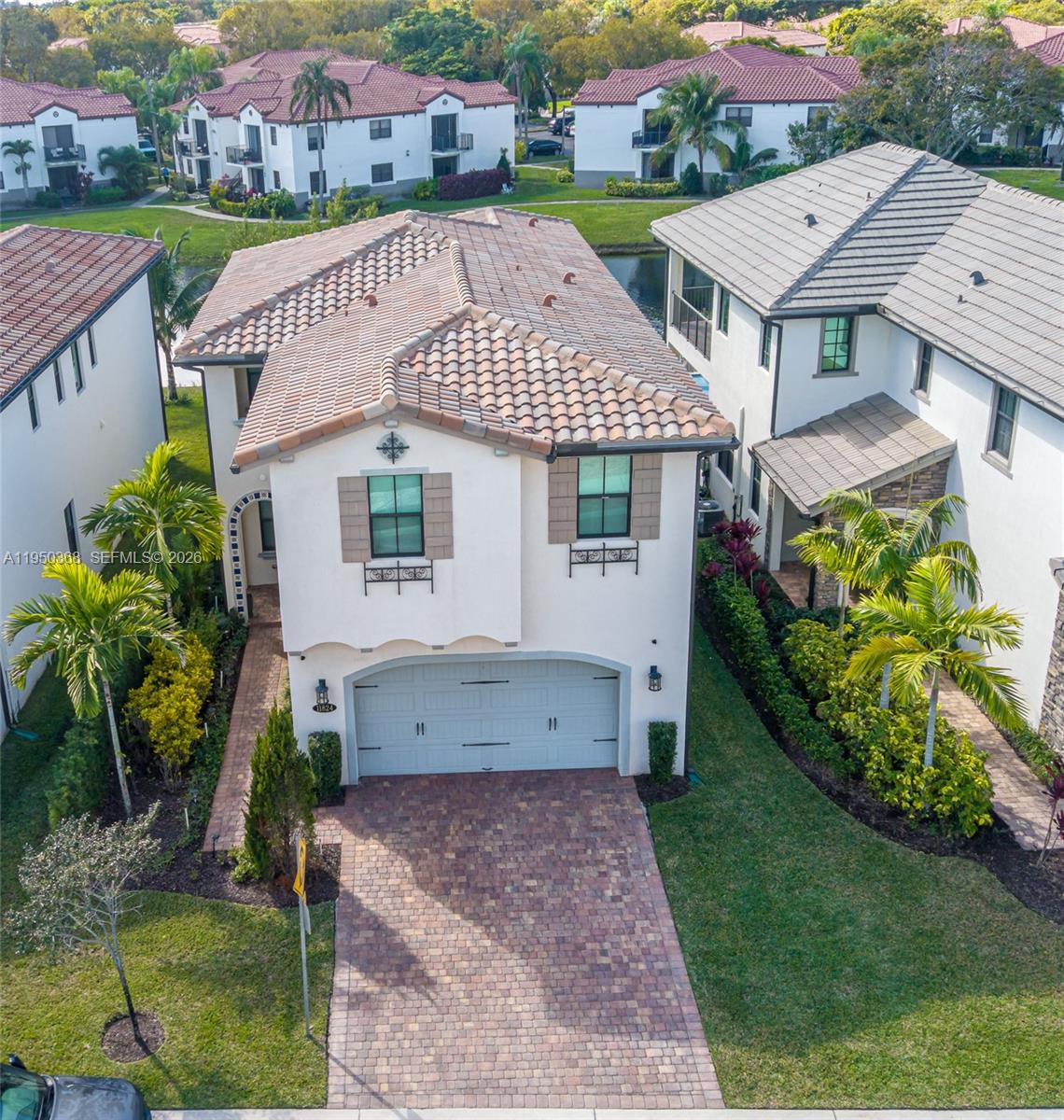 11824 SW 13th Ct, Pembroke Pines FL 33025