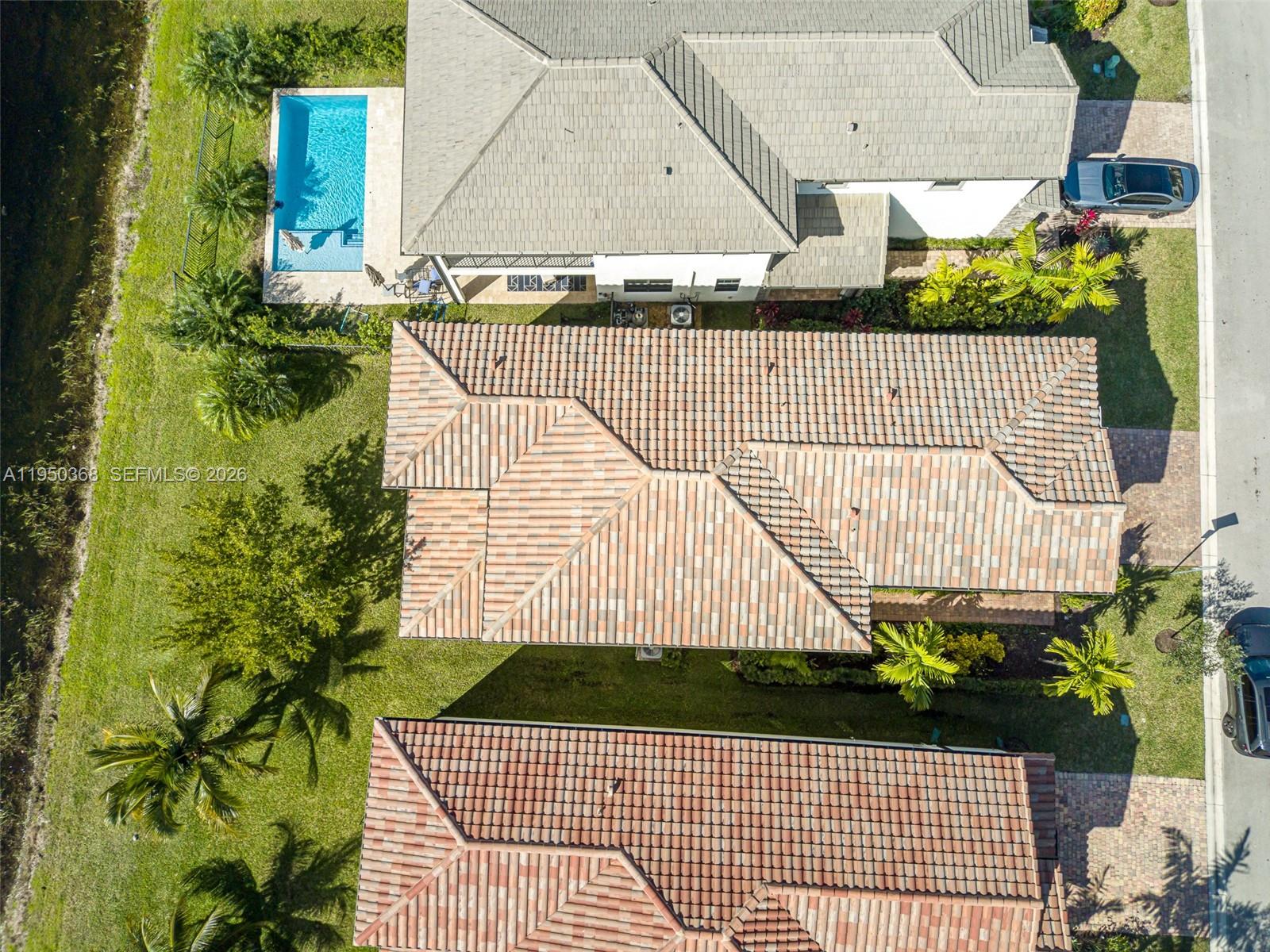 11824 SW 13th Ct, Pembroke Pines FL 33025