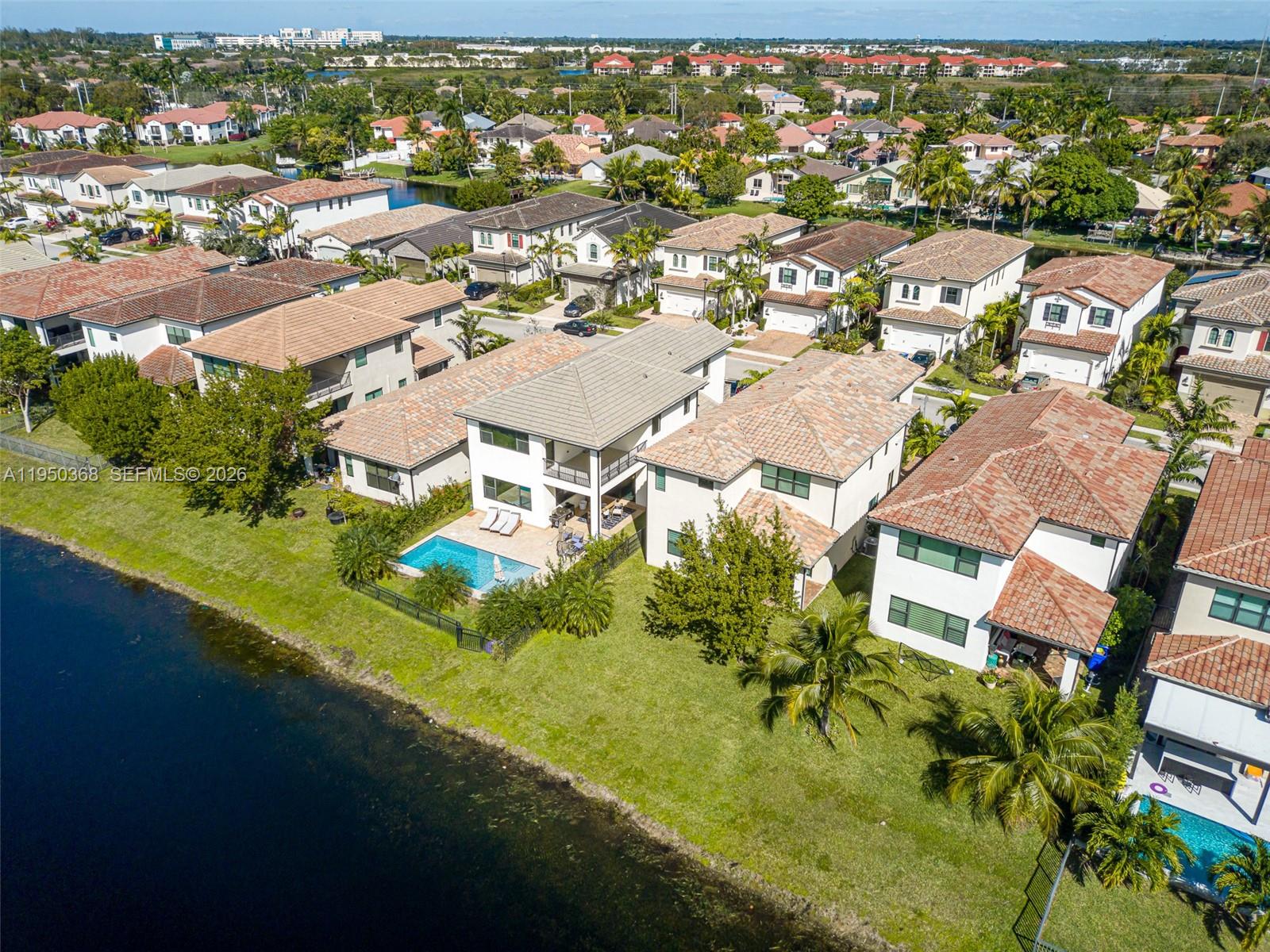 11824 SW 13th Ct, Pembroke Pines FL 33025