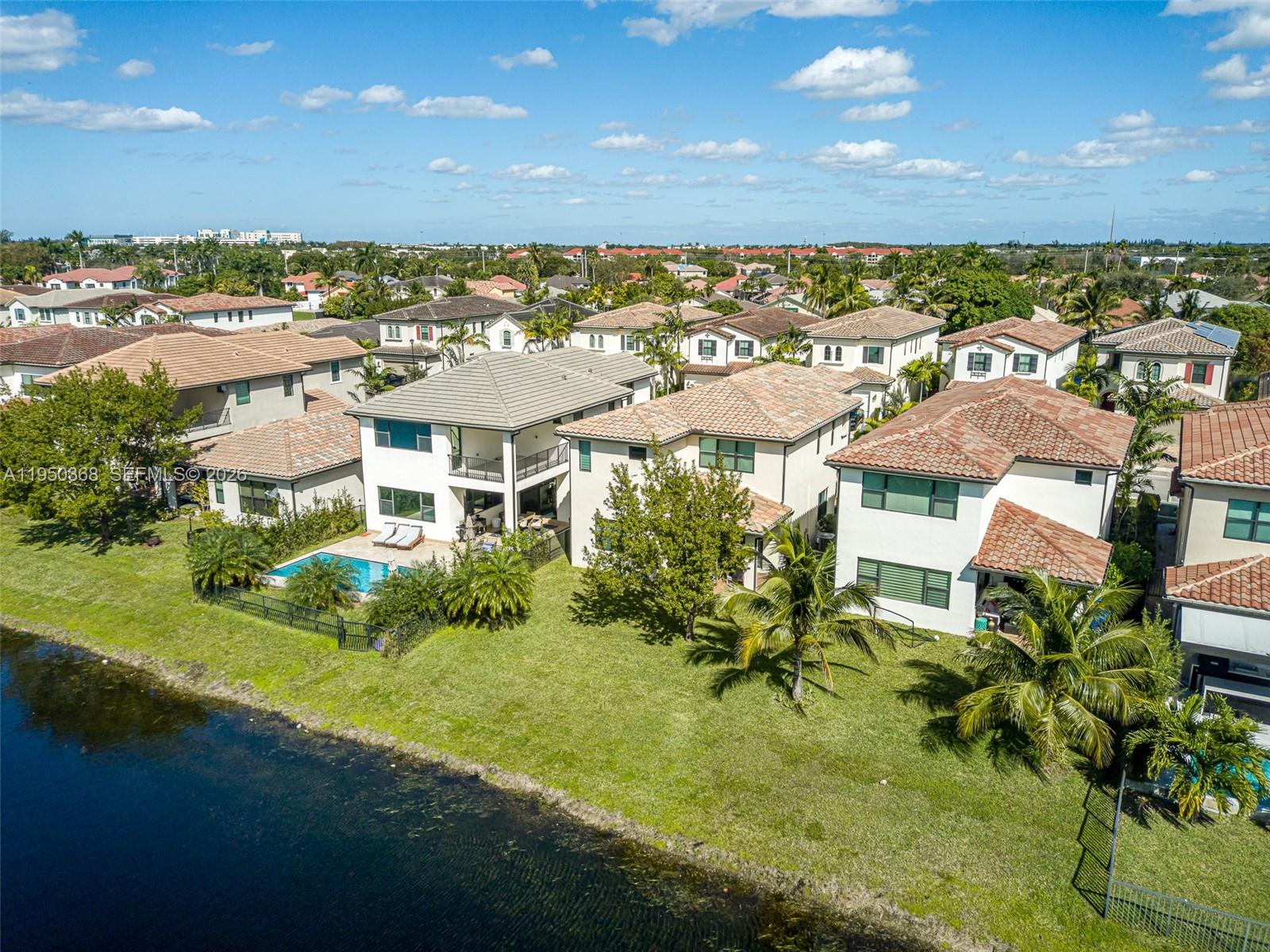 11824 SW 13th Ct, Pembroke Pines FL 33025
