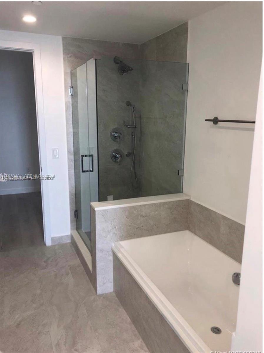 488 NE 18th St #502, Miami FL 33132