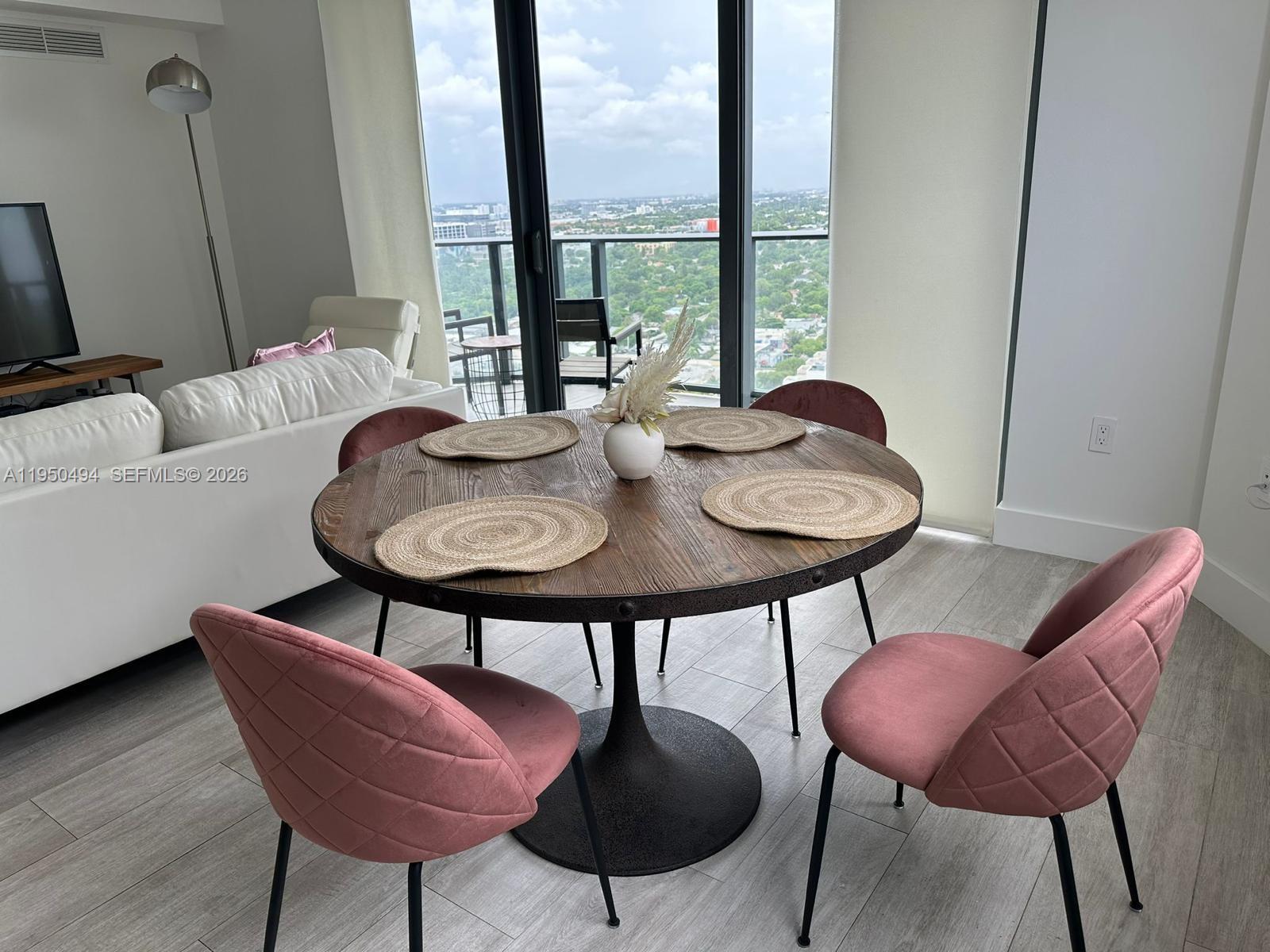 121 NE 34th St #2309, Miami FL 33137