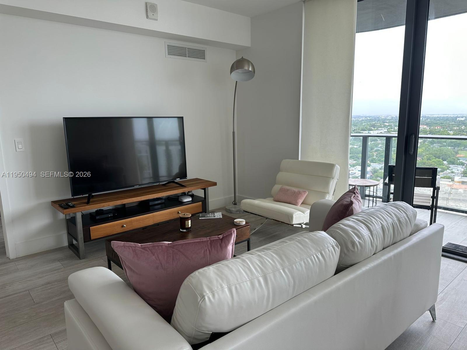 121 NE 34th St #2309, Miami FL 33137