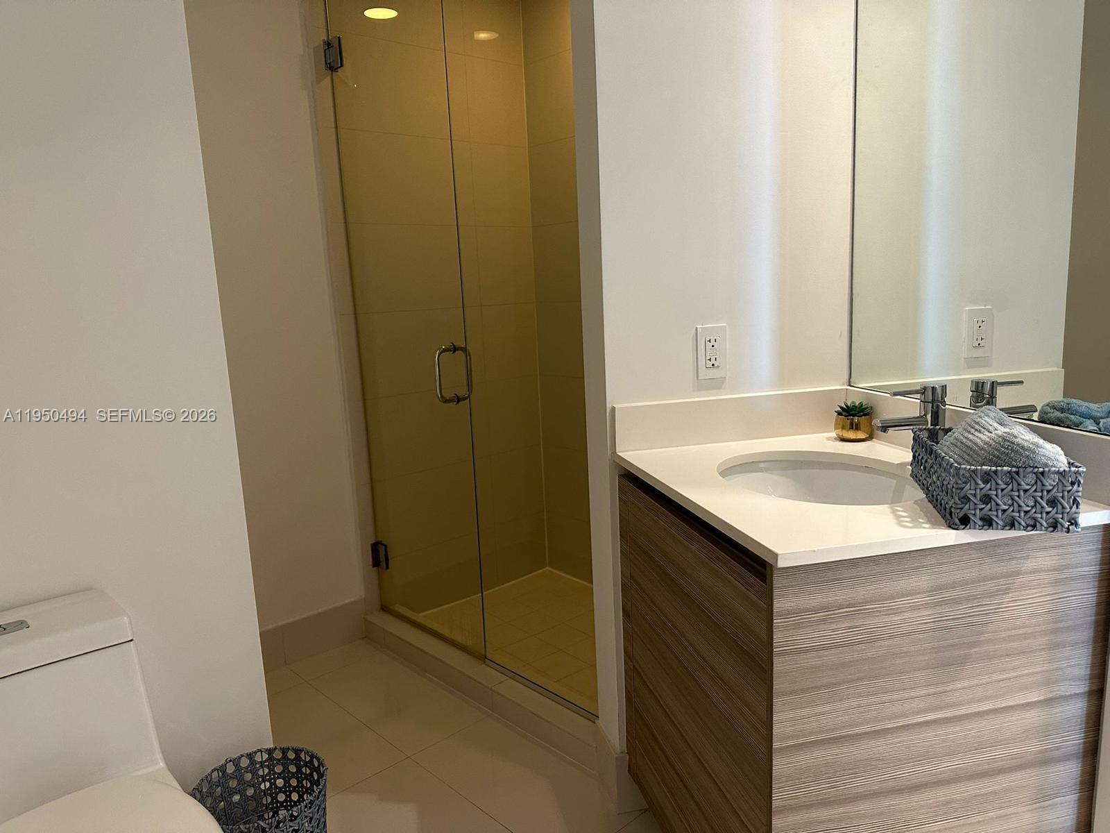 121 NE 34th St #2309, Miami FL 33137