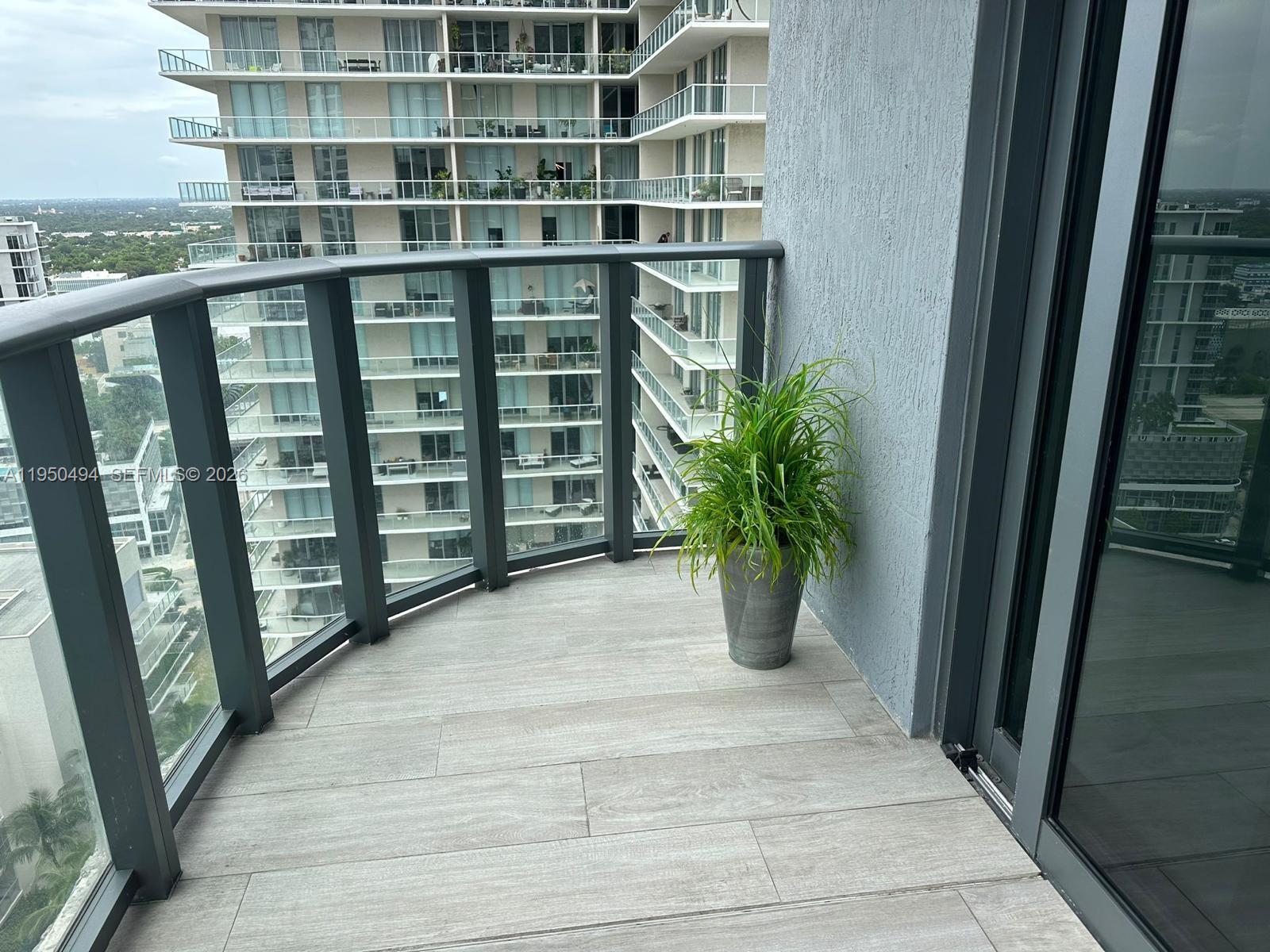 121 NE 34th St #2309, Miami FL 33137