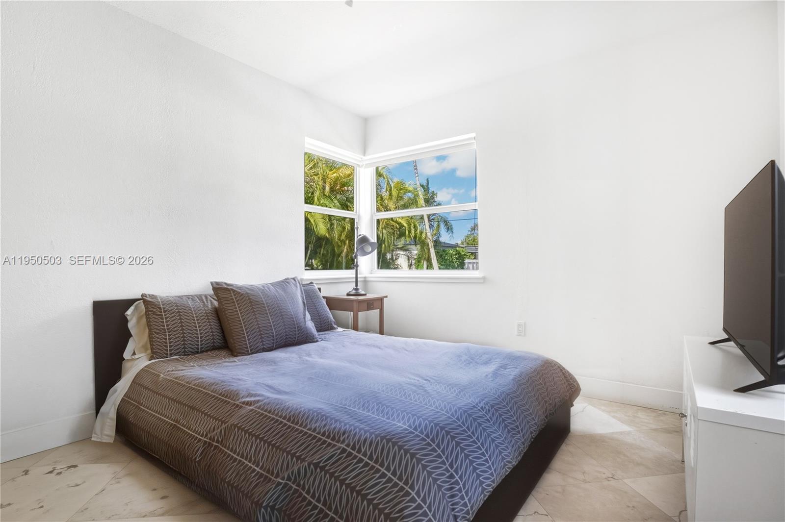 1106 NE 86th St, Miami FL 33138