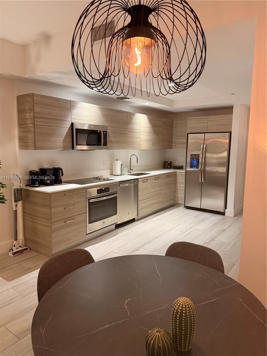 121 NE 34th St #2806A, Miami FL 33137