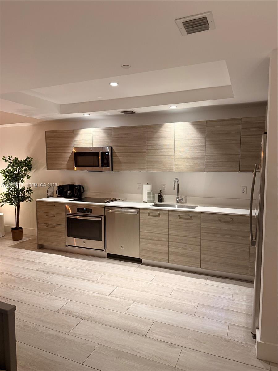121 NE 34th St #2806A, Miami FL 33137