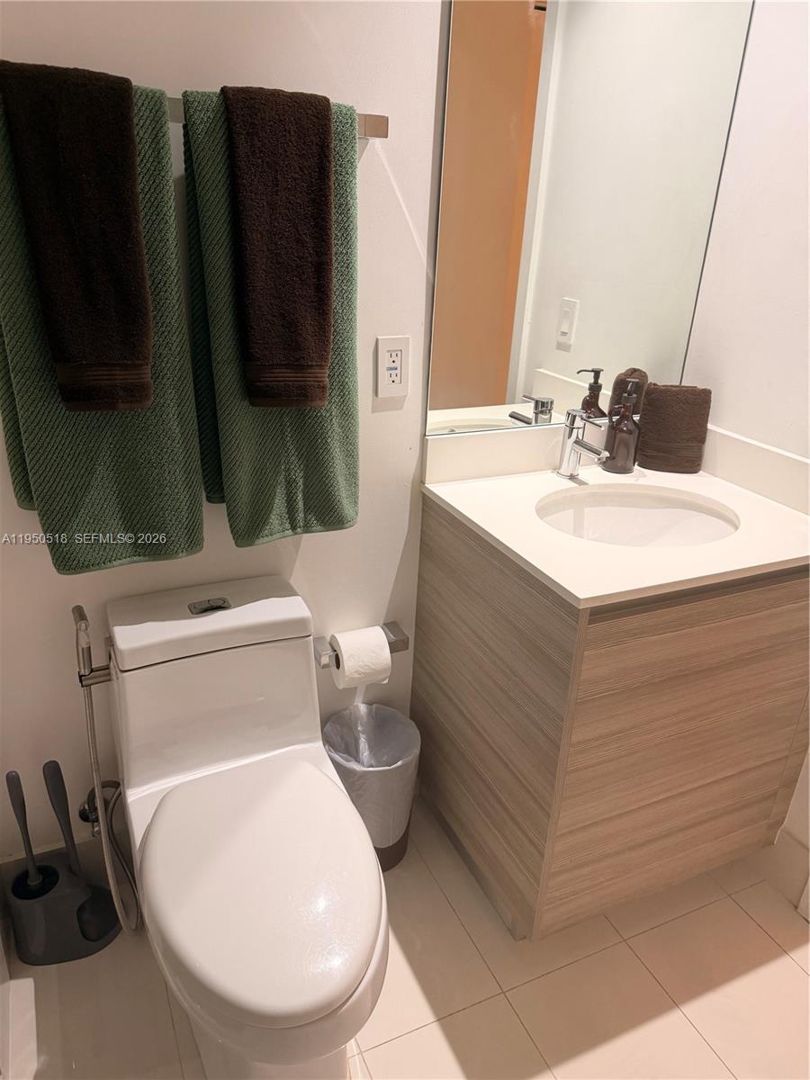 121 NE 34th St #2806A, Miami FL 33137