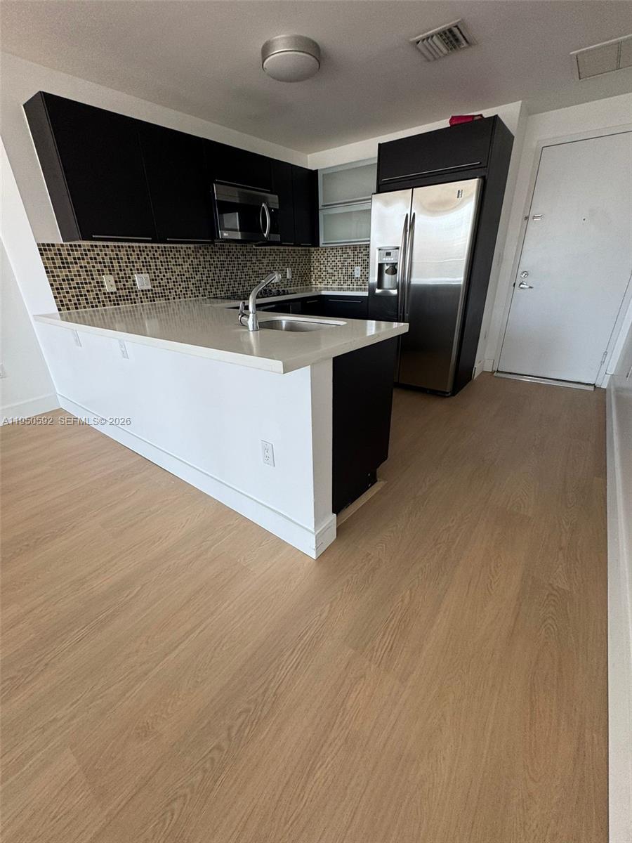 90 SW 3rd St #3901, Miami FL 33130