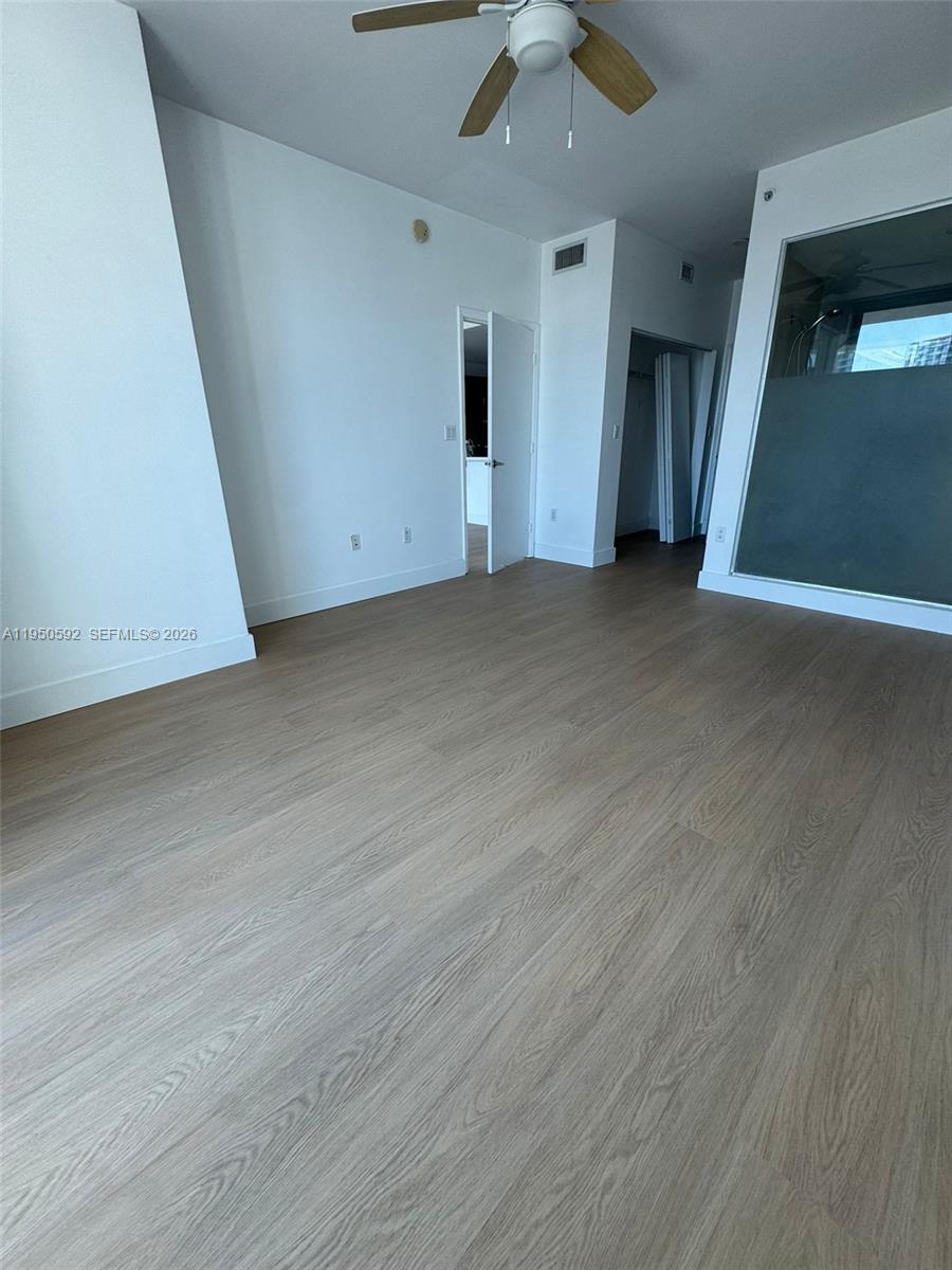 90 SW 3rd St #3901, Miami FL 33130