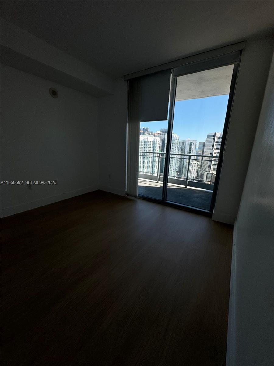 90 SW 3rd St #3901, Miami FL 33130