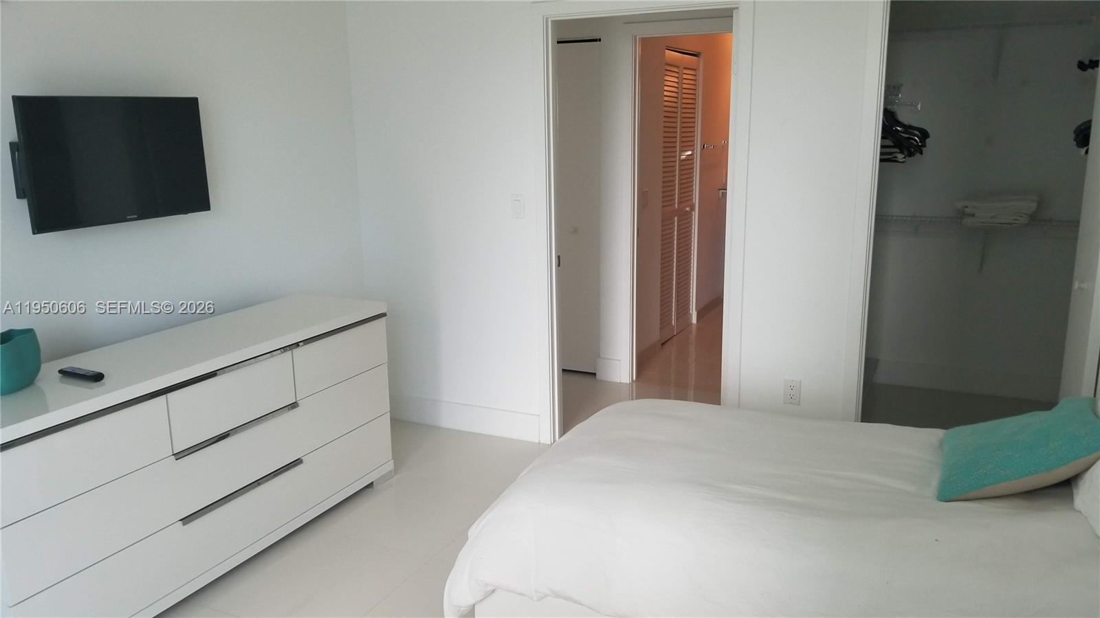1111 SW 1st Ave #3516-N, Miami FL 33130