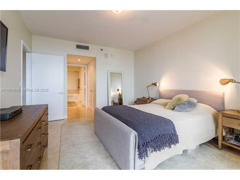 400 Alton Rd #705, Miami Beach FL 33139