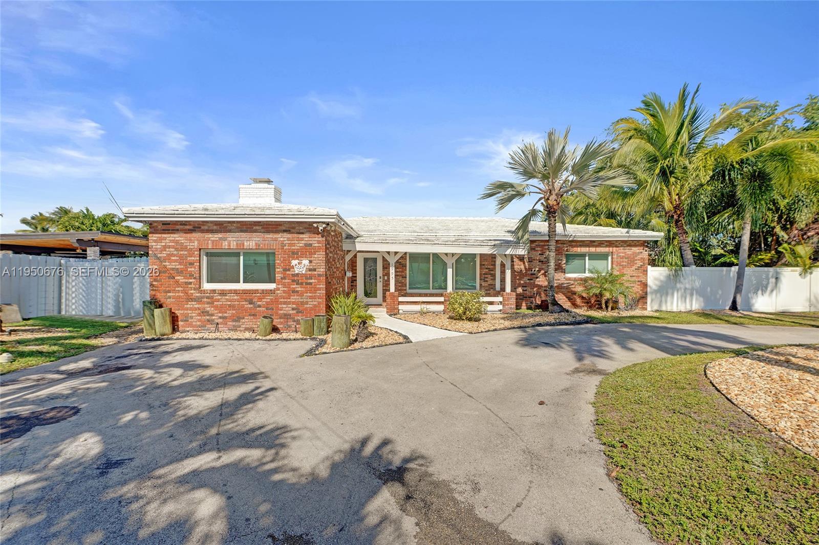 1995 N Hibiscus Dr, North Miami FL 33181