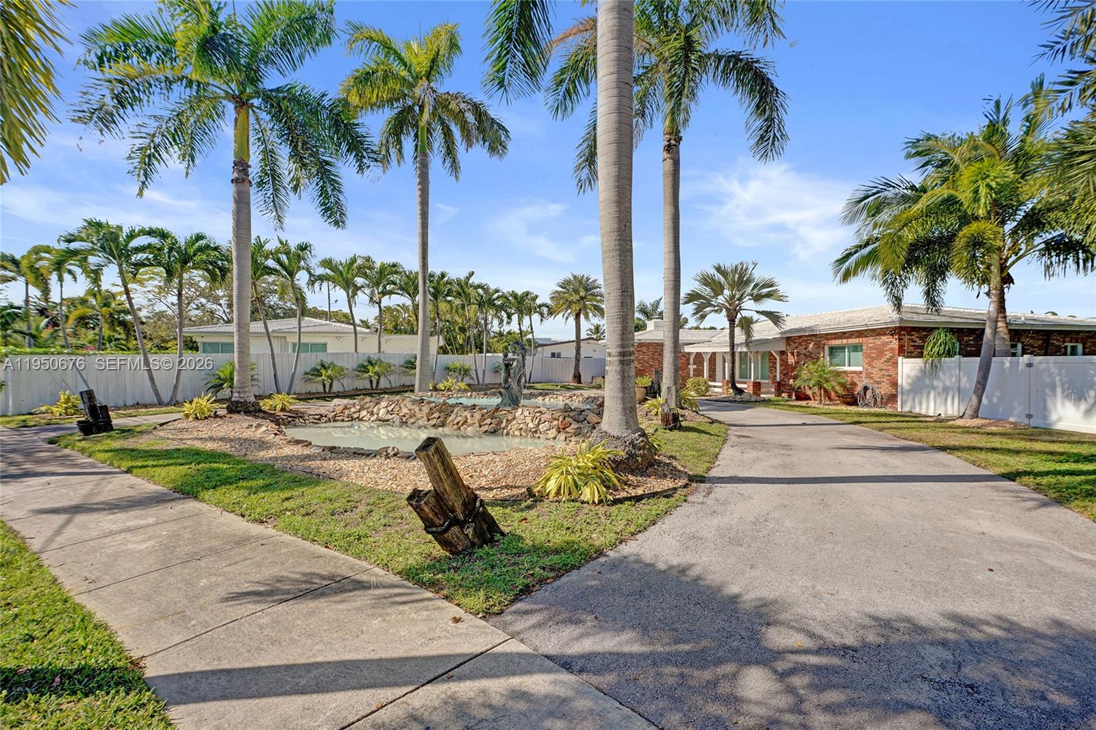 1995 N Hibiscus Dr, North Miami FL 33181