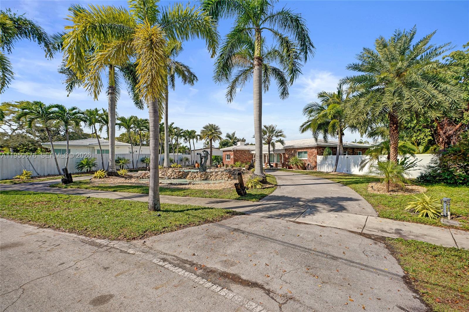 1995 N Hibiscus Dr, North Miami FL 33181