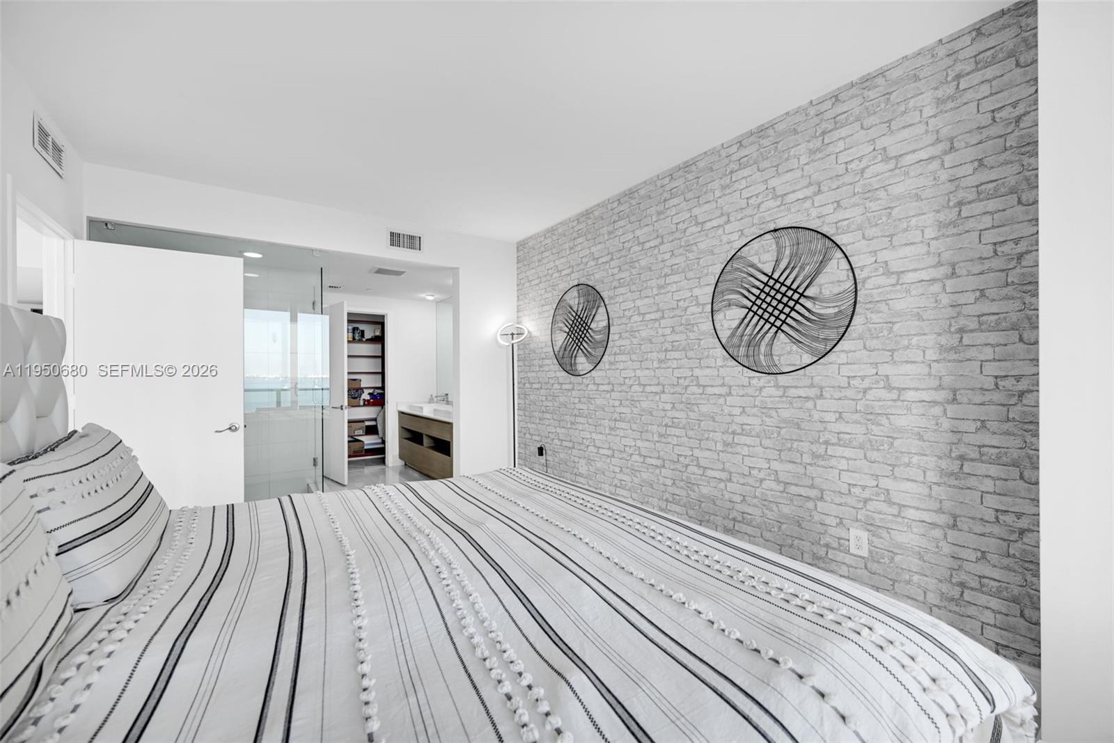460 NE 28th St #608, Miami FL 33137