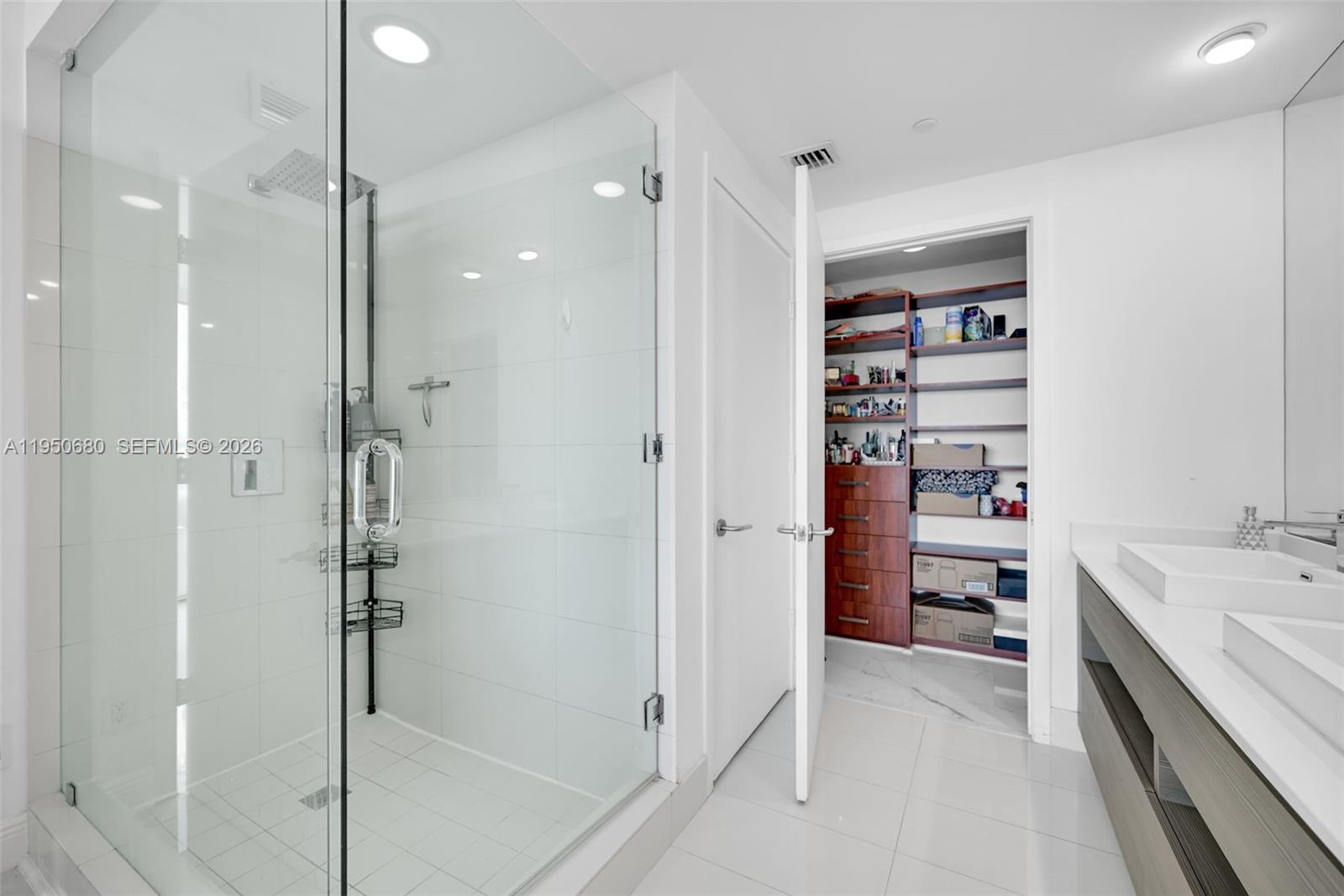 460 NE 28th St #608, Miami FL 33137