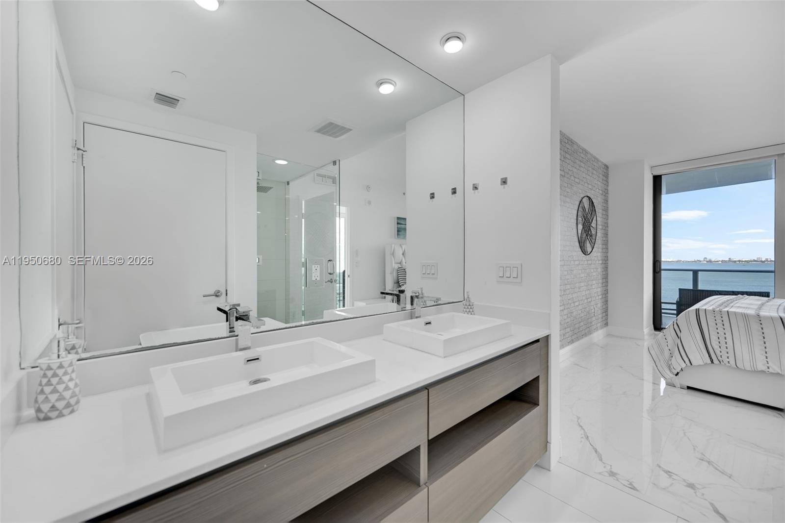 460 NE 28th St #608, Miami FL 33137