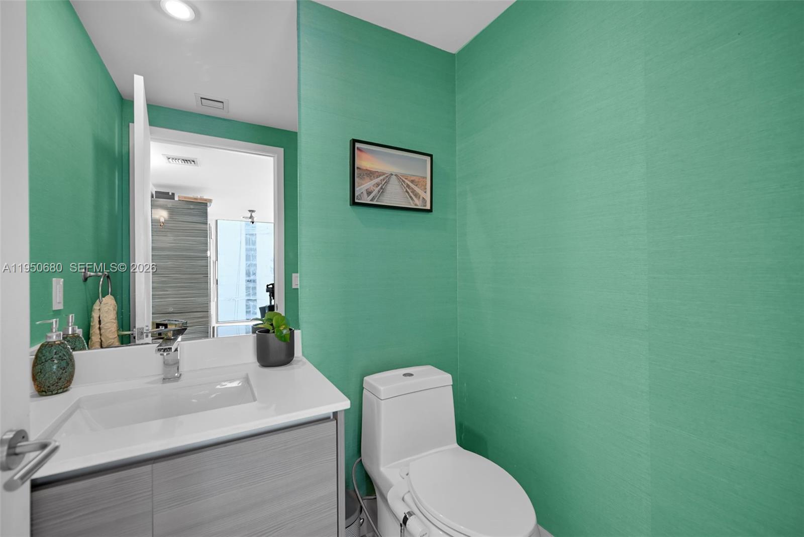 460 NE 28th St #608, Miami FL 33137