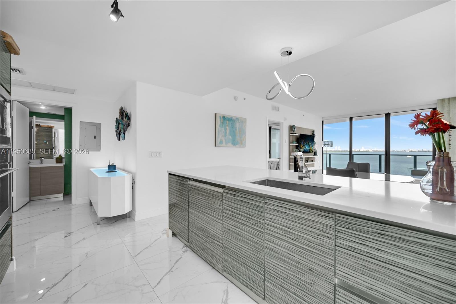 460 NE 28th St #608, Miami FL 33137