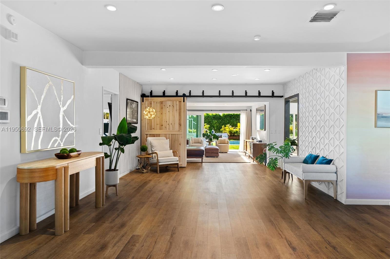 7770 Hawthorne Ave, Miami Beach FL 33141