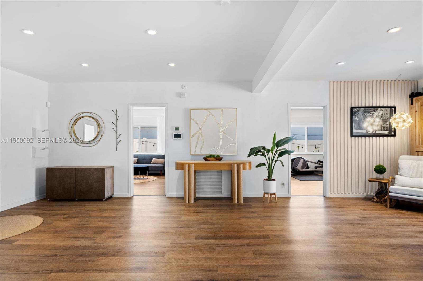 7770 Hawthorne Ave, Miami Beach FL 33141