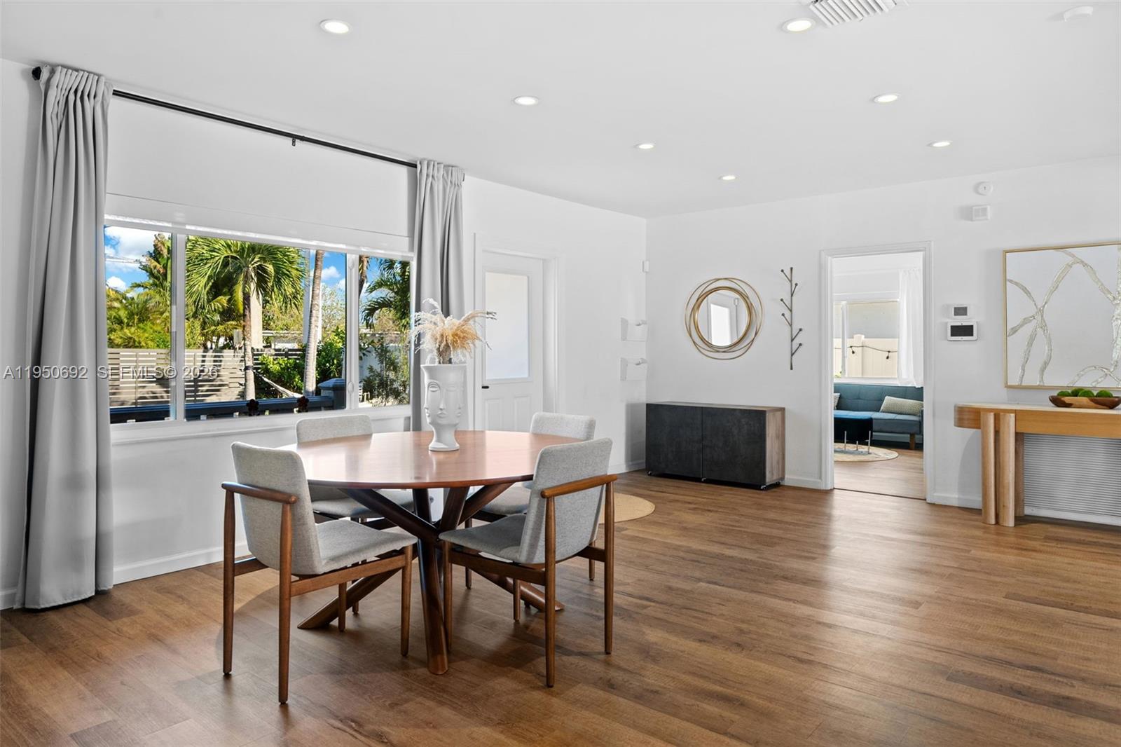 7770 Hawthorne Ave, Miami Beach FL 33141