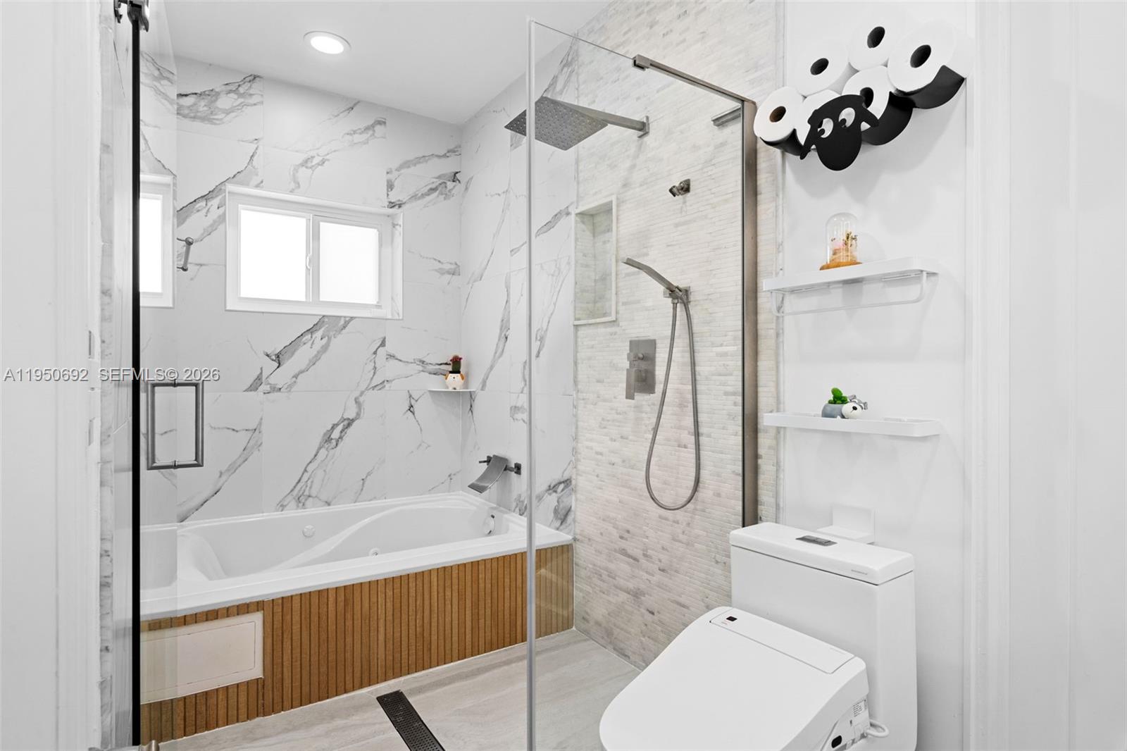 7770 Hawthorne Ave, Miami Beach FL 33141